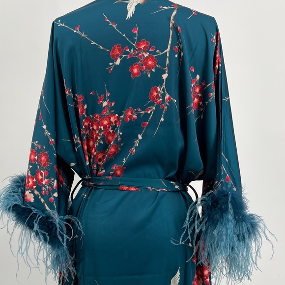 NWT Midi Kimono with feathers - Picture 4 of 13